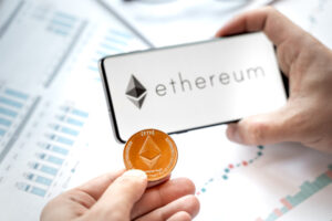 Read more about the article Ethereum (ETH) price drops 5% on stability doubts as its POS merge approaches