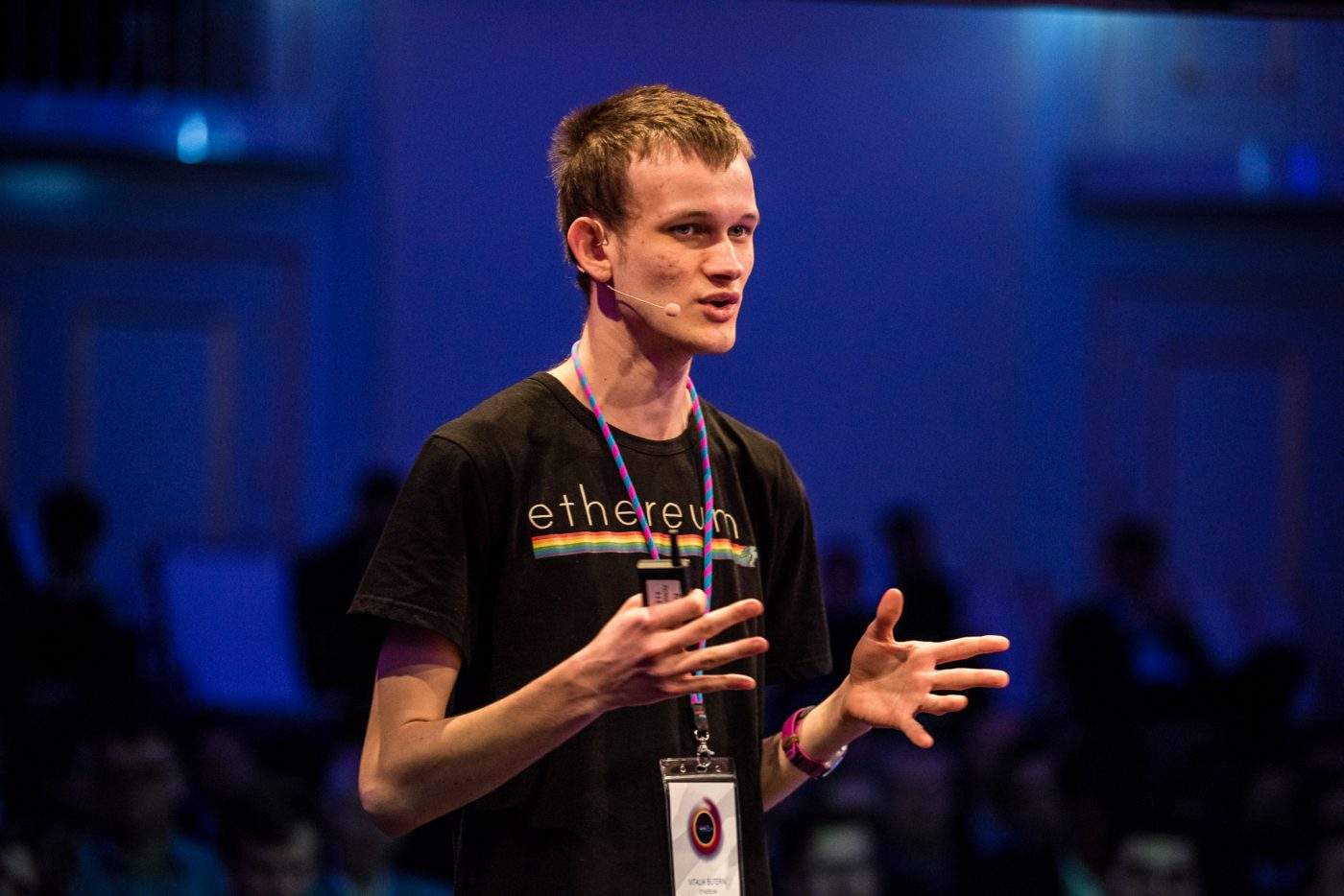 Read more about the article Vitalik Buterin Blasts At DeFi State, Back Strong Regulations