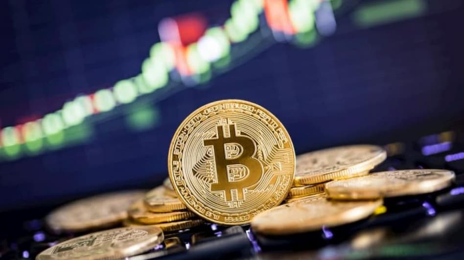 You are currently viewing Bitcoin Selloff Provides Boost To Miner Fee Revenues