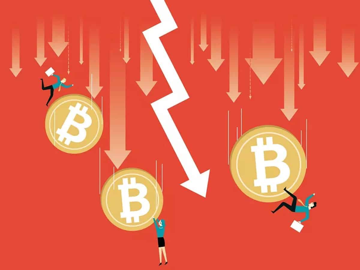 Read more about the article Bitcoin (BTC) Closes Below 200-WMA for the Third Consecutive Week, Time to Be Cautious?