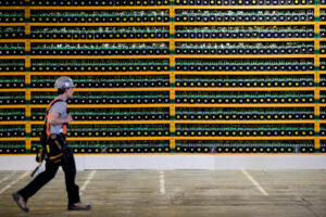 Read more about the article Bitcoin Miner Liquidations Threaten Bitcoin’s Recovery