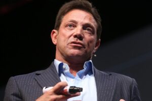 Read more about the article Jordan Belfort, The ‘Wolf Of Wall Street,’ Advises: Buy Bitcoin Today And Make Money