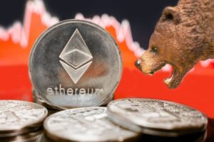 Read more about the article TA- Price Of Ethereum Struggles To Hold $1,700, Are Bears Taking Over?