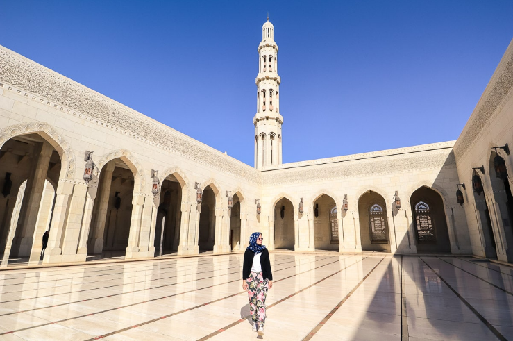 You are currently viewing Bitcoin Educated: Over 65% Of Oman’s Crypto Owners Have College Degrees, Study Shows