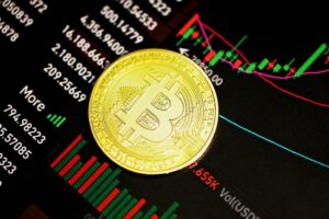 Read more about the article Bitcoin Leverage Ratio Rises, Volatile Move Incoming?