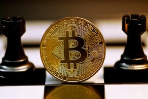 Read more about the article Bitcoin Active Addresses Sharply Decline Despite Transaction Demand, Why?