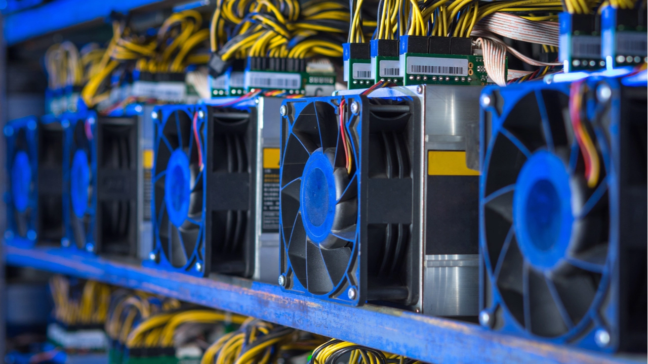 Read more about the article Bitcoin Mining Firm Bitfarms Meets Nasdaq Listing Requirements