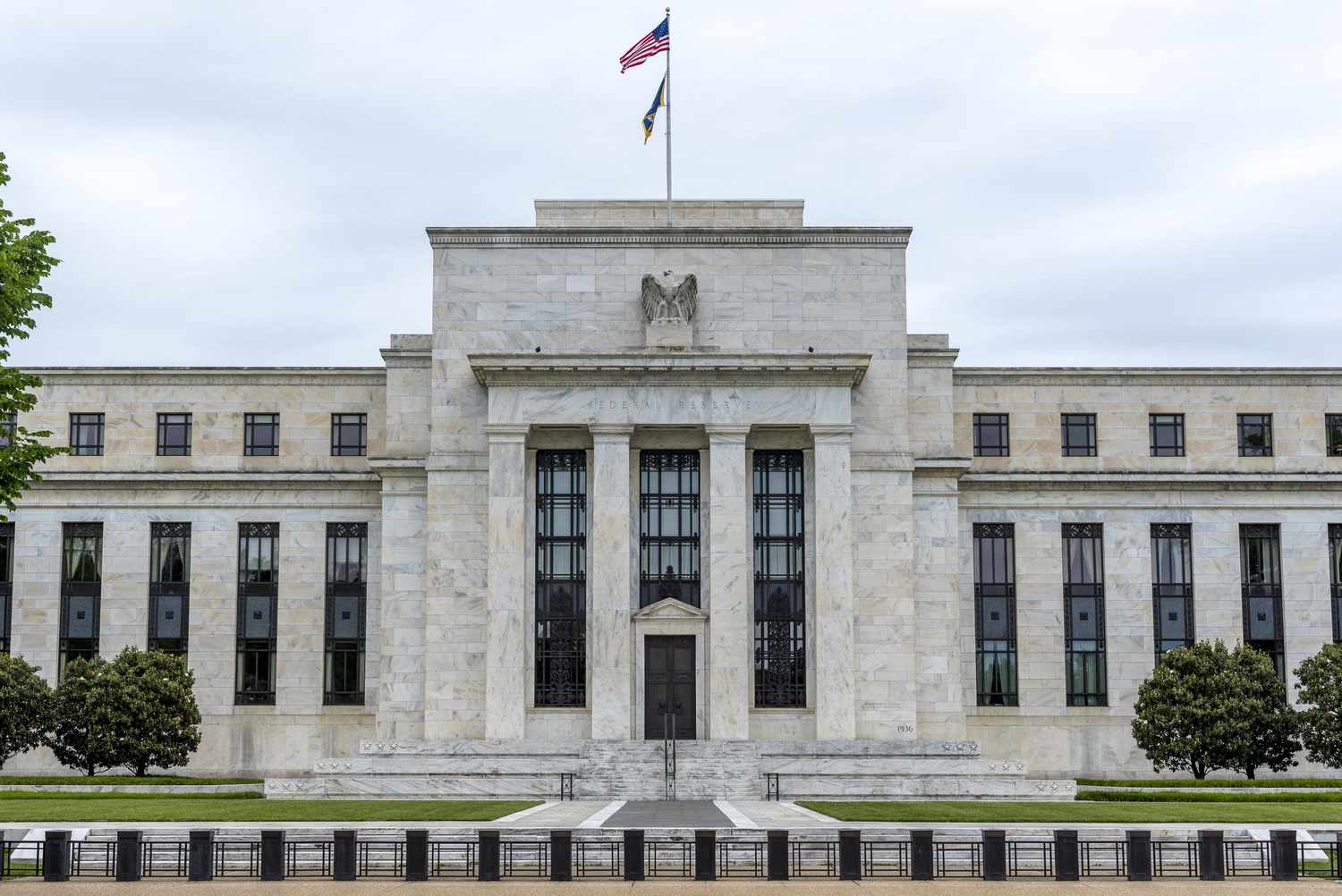 Read more about the article US Congressmen Warn Fed’s Jerome Powell Over Stablecoin Bill