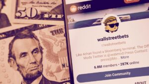 Read more about the article WallStreetBets-Related Memecoin Tumbles 90%, WSBMod Considers FBI Report