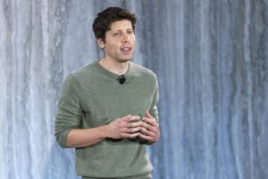 Read more about the article OpenAI CEO Sam Altman Backs China To Lead AI Regulations