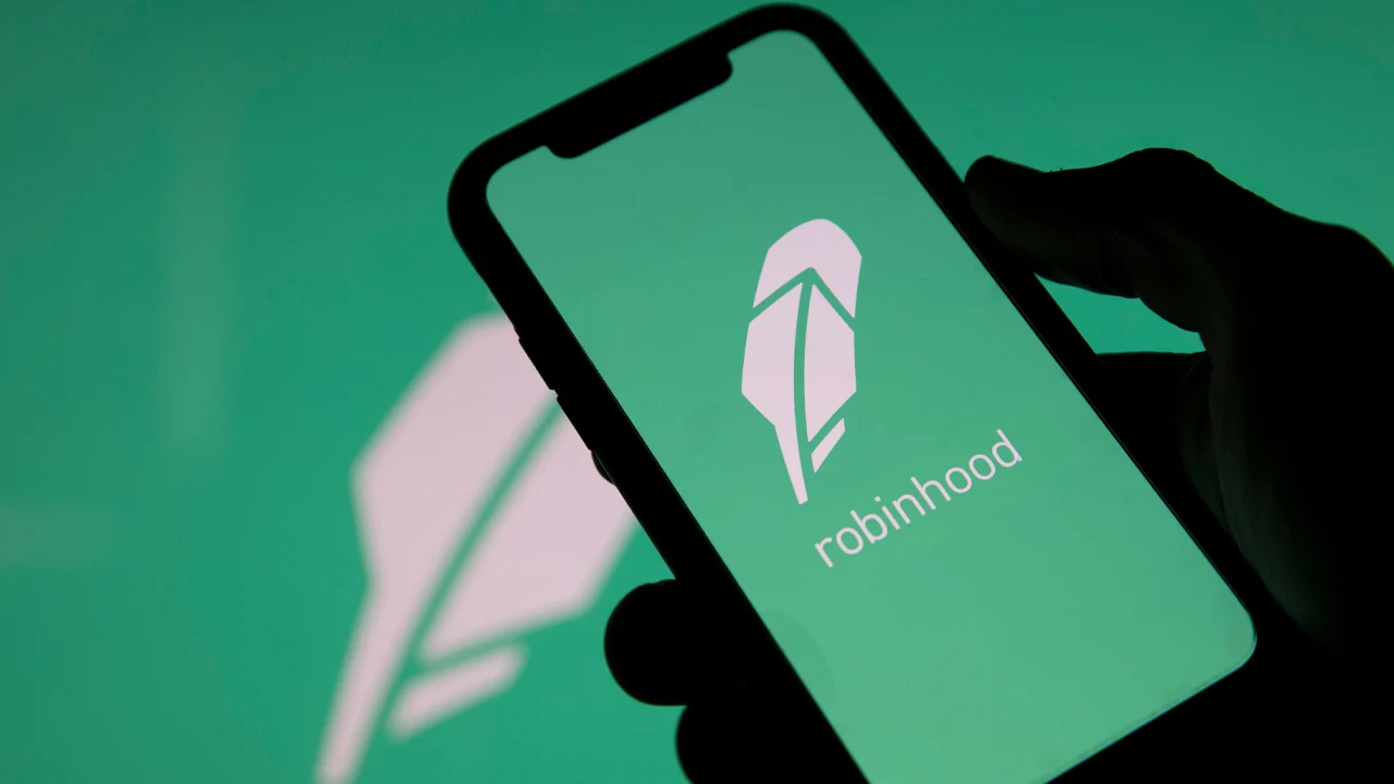 Read more about the article Robinhood Delists ADA, SOL, MATIC, Each Tank Over 10%