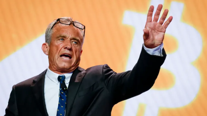 Read more about the article Robert F. Kennedy Jr. Buys 14 Bitcoin For His Children