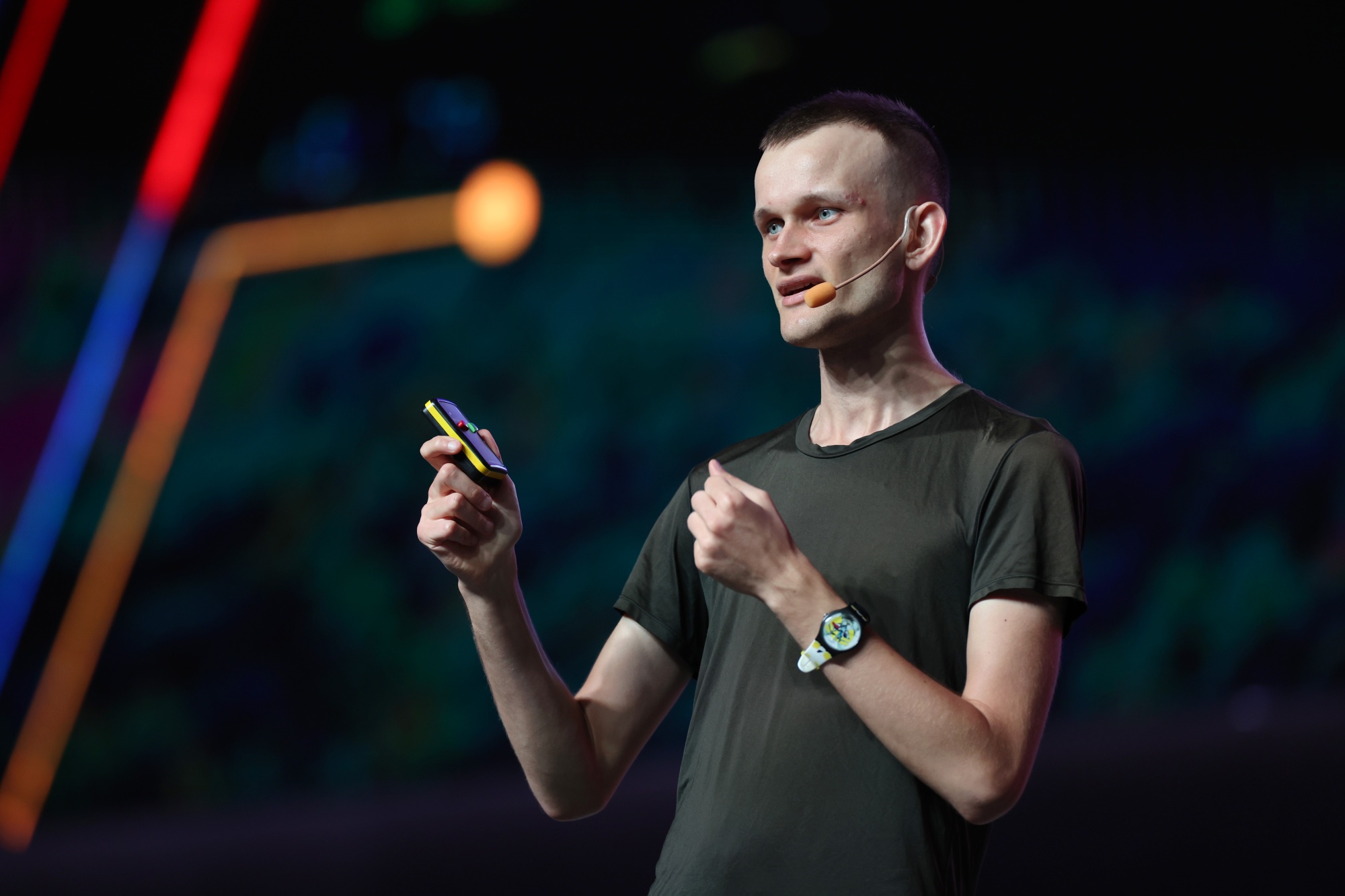 Read more about the article Ethereum Founder Vitalik Buterin Reveals The Challenges Of The Network