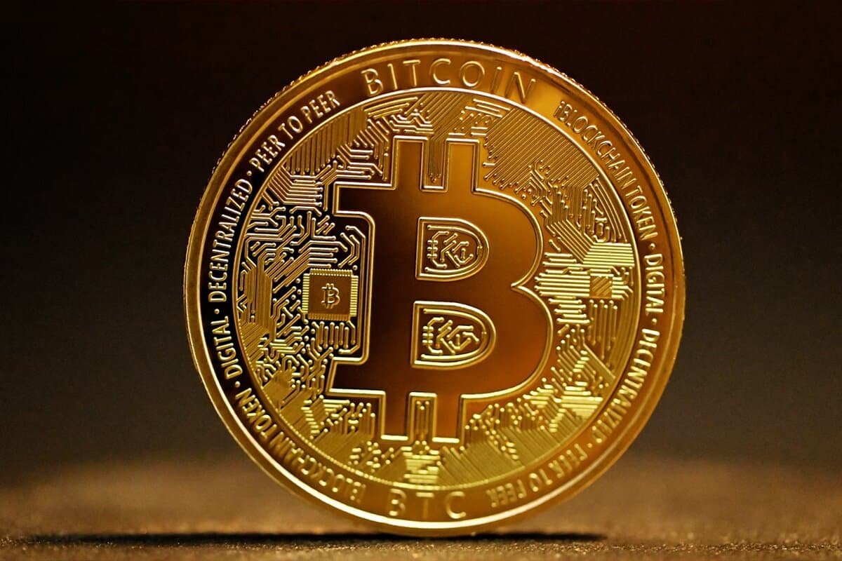 Read more about the article Bitcoin (BTC) price projected to hit $150,000 in 2027 by Bernstein