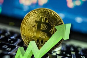 Read more about the article Popular Analyst Predicts Bitcoin Price To Hit $50,000