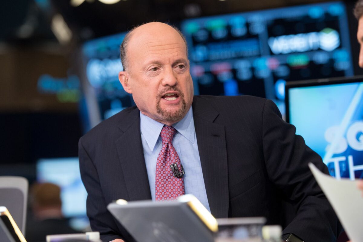 Read more about the article Jim Cramer Embraces ‘Number Go Down’ Theme As Bitcoin Drops 20% From High