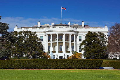 Read more about the article Ex-White House Official Says Bitcoin Could Reach $170,000 Post Halving