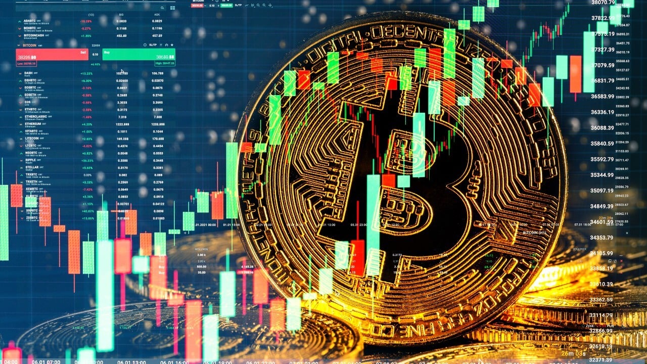 Read more about the article Crypto Analyst Says Bitcoin Hitting $100,000 In 2024 Is Inevitable, Here’s Why